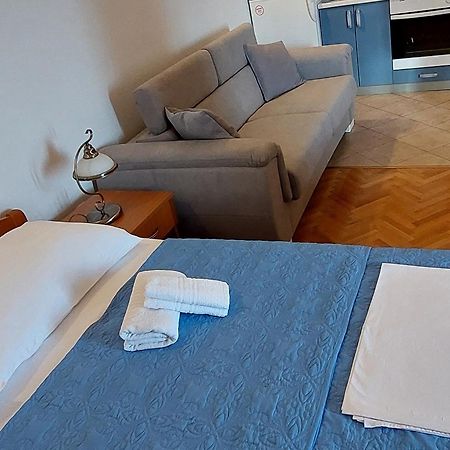 Apartmani Katarina Makarska Bagian luar foto